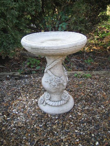 KBB66 Rose and Rope Bird Bath KBB66 Rose and Rope Bird Bath